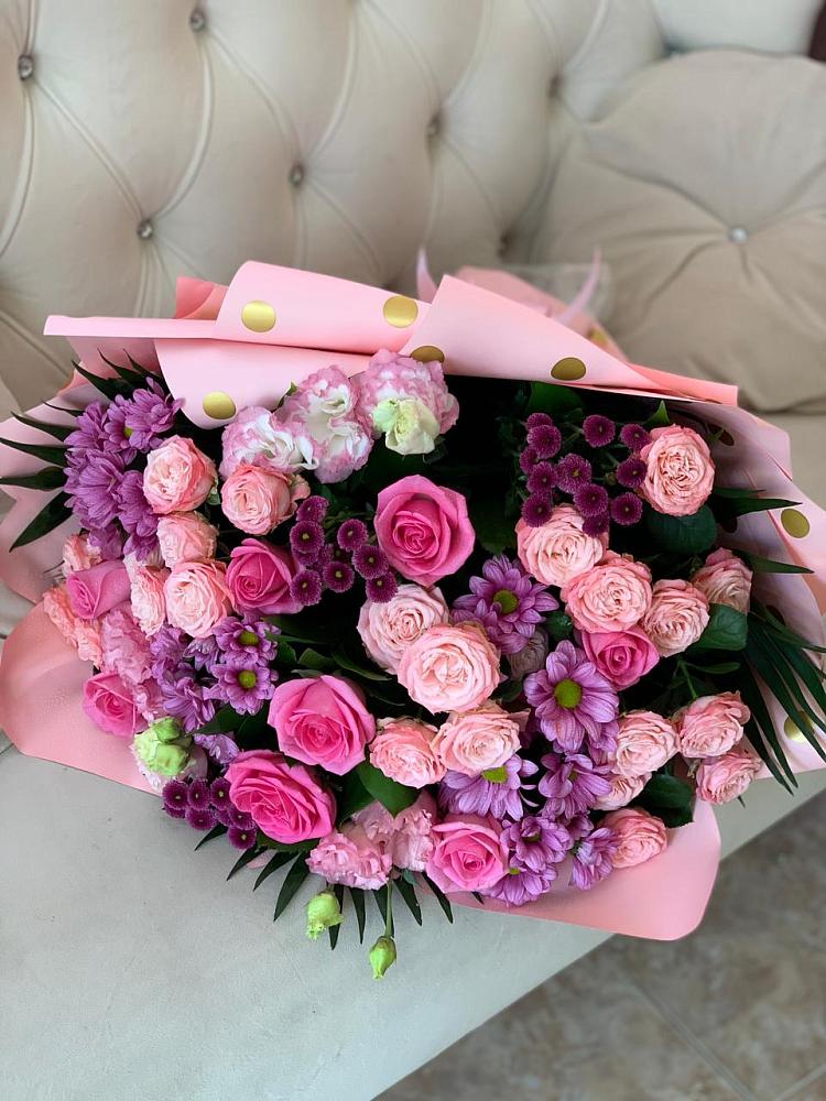 Букет цветов из: Хризантемы, Розы и Лизиантусы в Беляную Гору