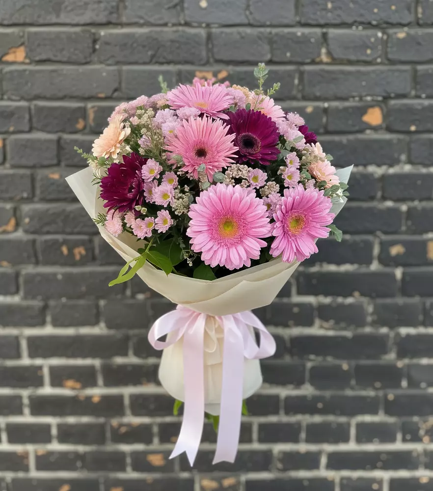 Букет цветов из: Герберы и Хризантемы в Беляную Гору