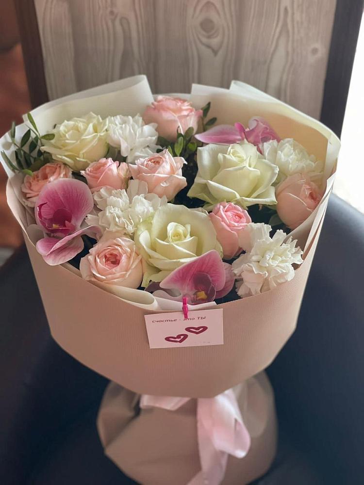 Букет цветов из: Орхидеи, Розы и Гвоздики в Беляную Гору