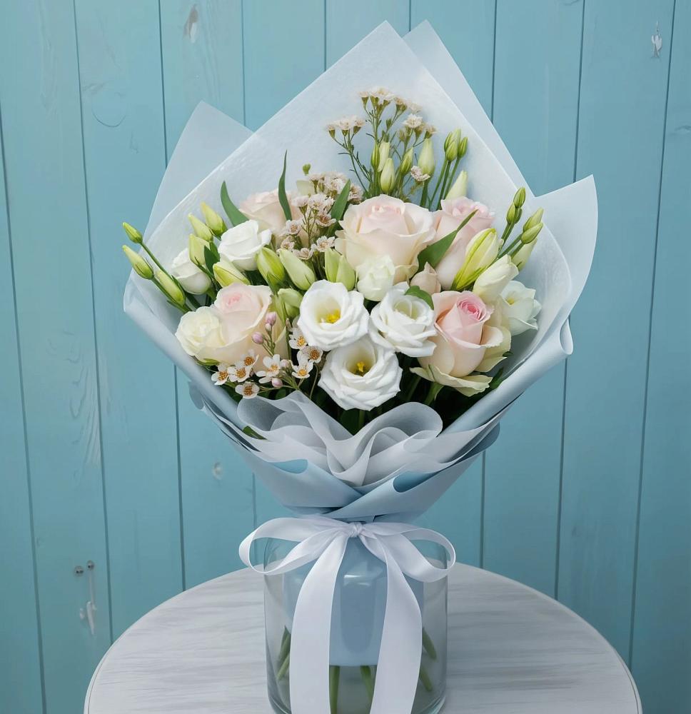 Букет цветов из: Розы и Лизиантусы в Беляную Гору