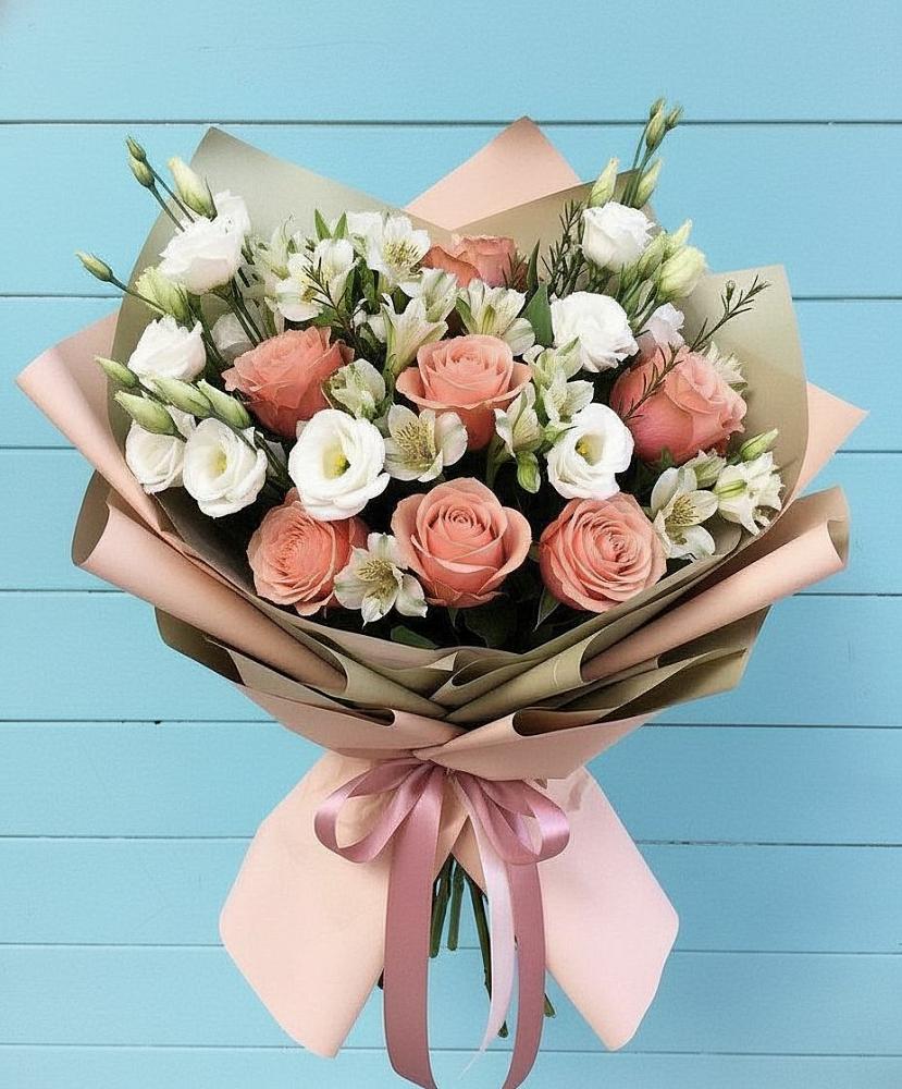 Букет цветов из: Розы, Альстромерии и Лизиантусы в Беляную Гору