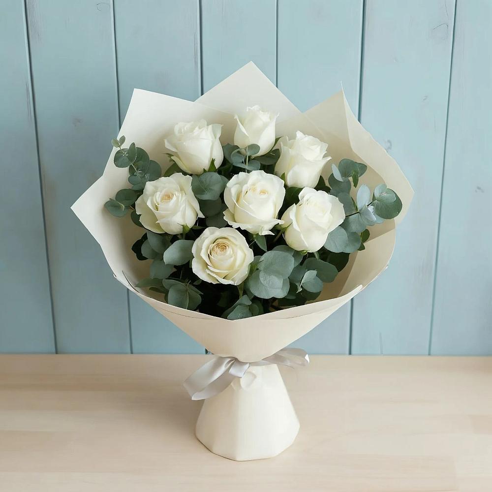 Букет Белые розы в Эвкалипте в Беляную Гору